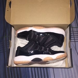 Air Jordan 11Retro Low GG